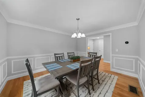 4 Lorelai Way Nashua NH 03062