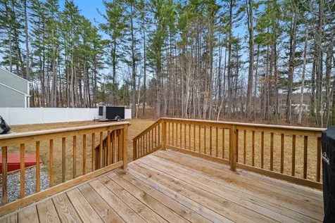 4 Lorelai Way Nashua NH 03062