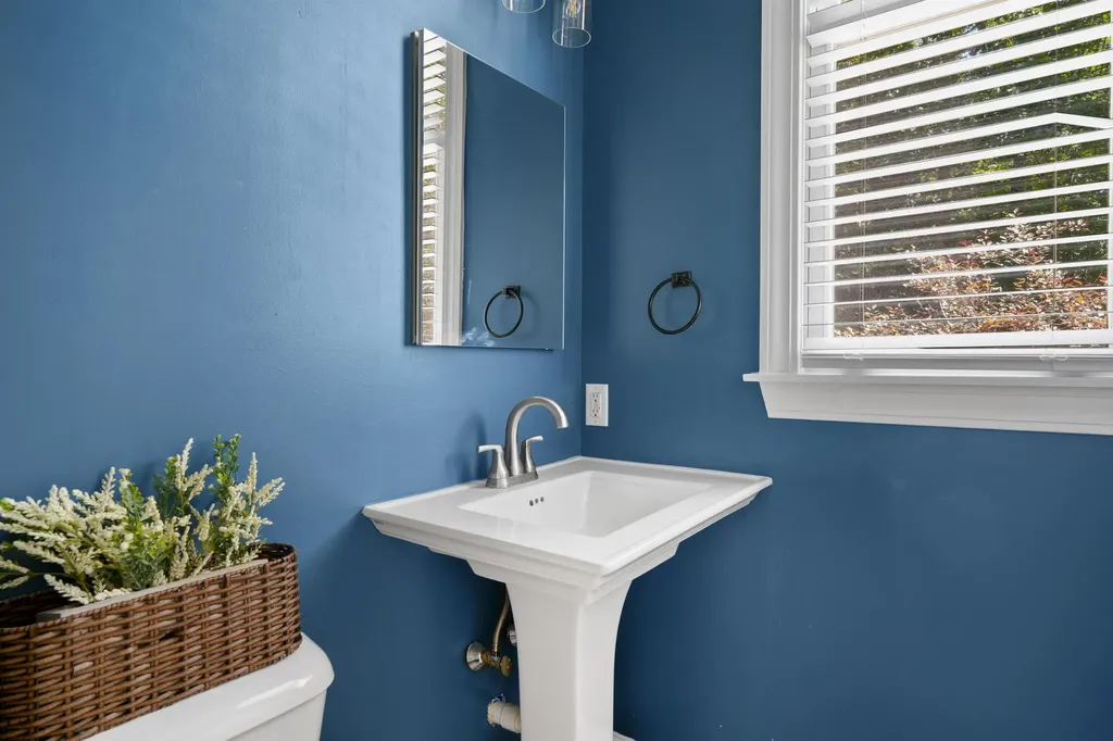 1 Deer Track Lane Concord NH 03301