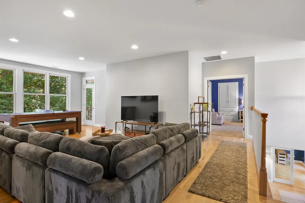 1 Deer Track Lane Concord NH 03301