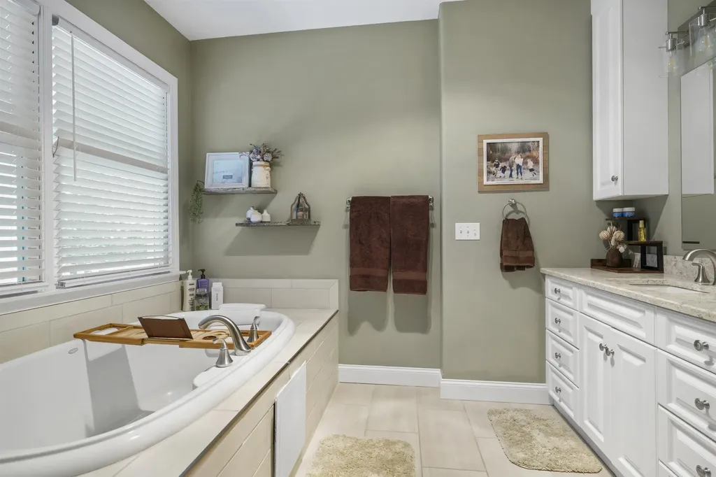 1 Deer Track Lane Concord NH 03301