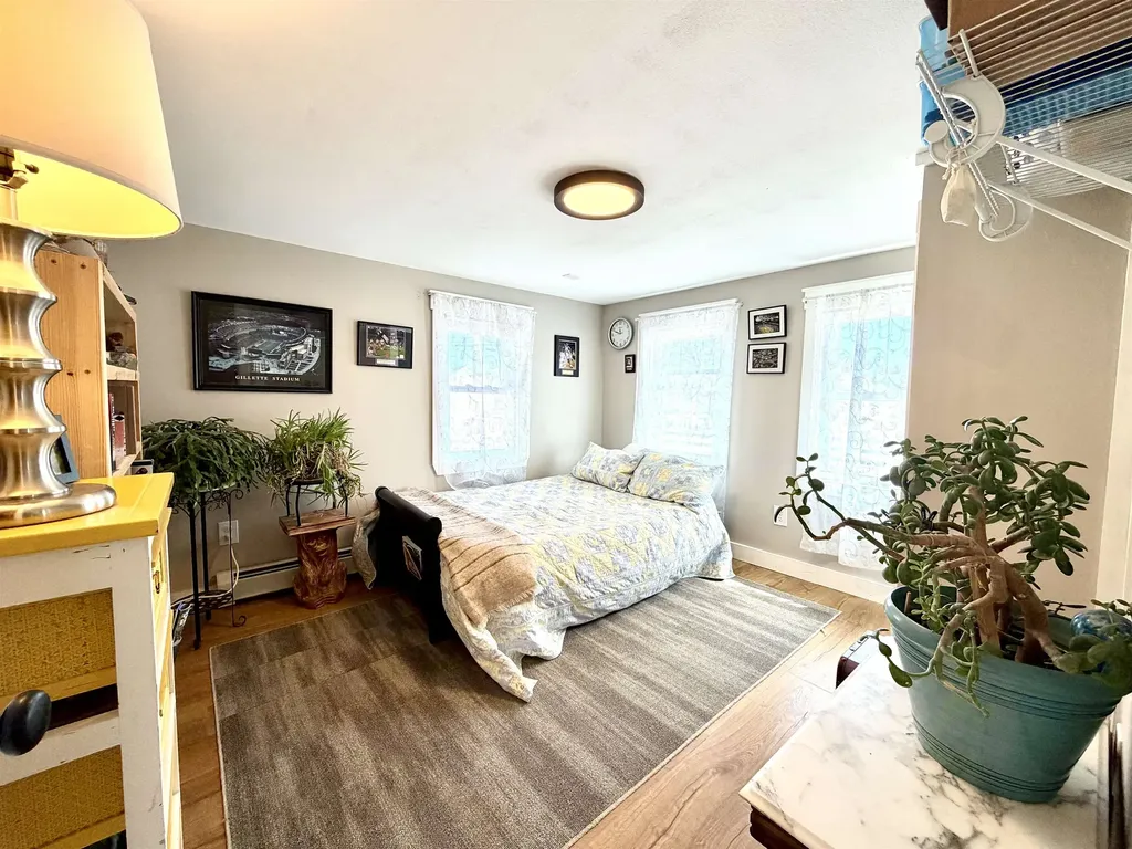 12 Lawn Avenue Rochester NH 03867