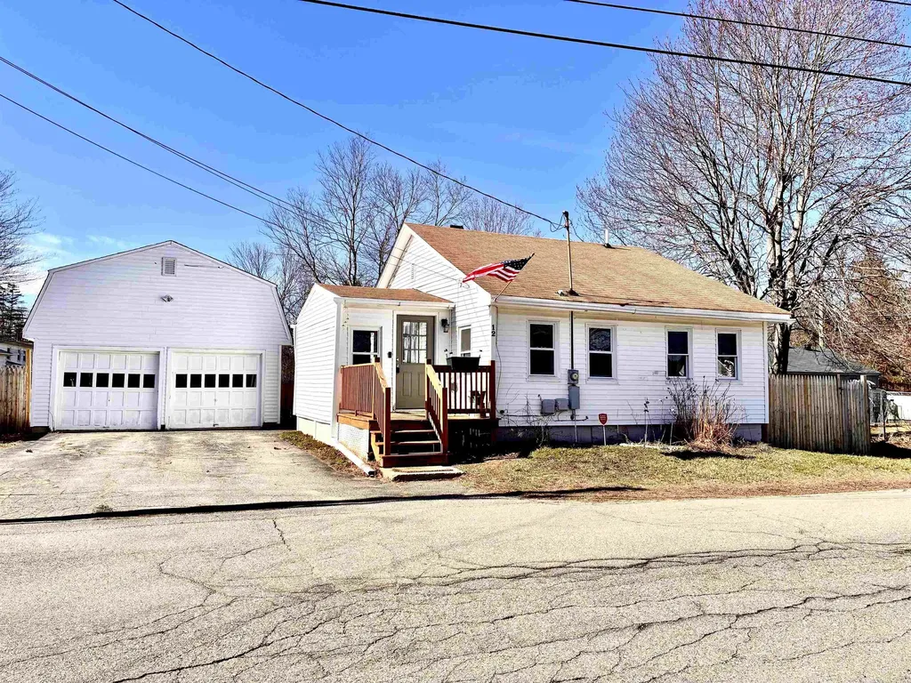 12 Lawn Avenue Rochester NH 03867
