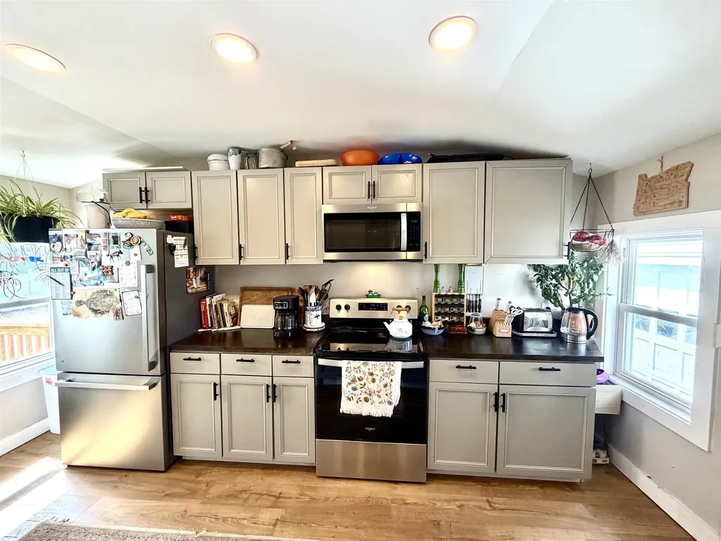 12 Lawn Avenue Rochester NH 03867