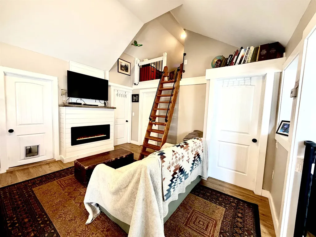 12 Lawn Avenue Rochester NH 03867