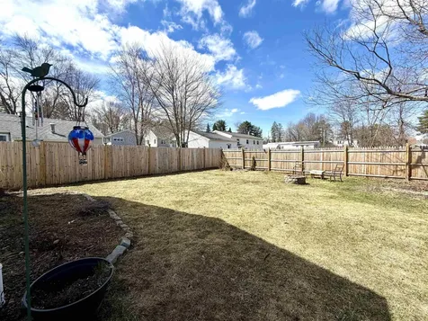 12 Lawn Avenue Rochester NH 03867