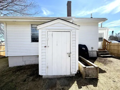 12 Lawn Avenue Rochester NH 03867