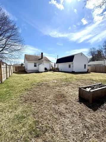 12 Lawn Avenue Rochester NH 03867