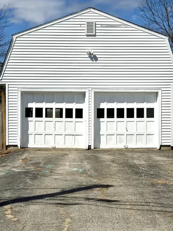 12 Lawn Avenue Rochester NH 03867