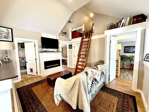 12 Lawn Avenue Rochester NH 03867