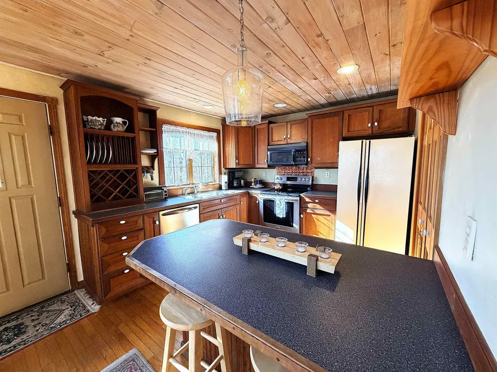 14 Smoke Street Barrington NH 03825