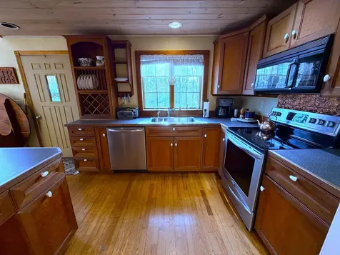 14 Smoke Street Barrington NH 03825