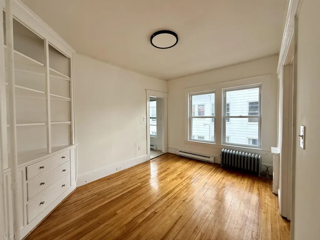 28 Brook Street Manchester NH 03104