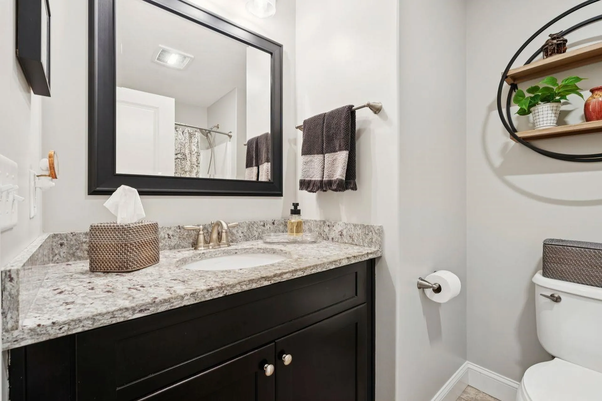11 Castle Court Kingston NH 03848
