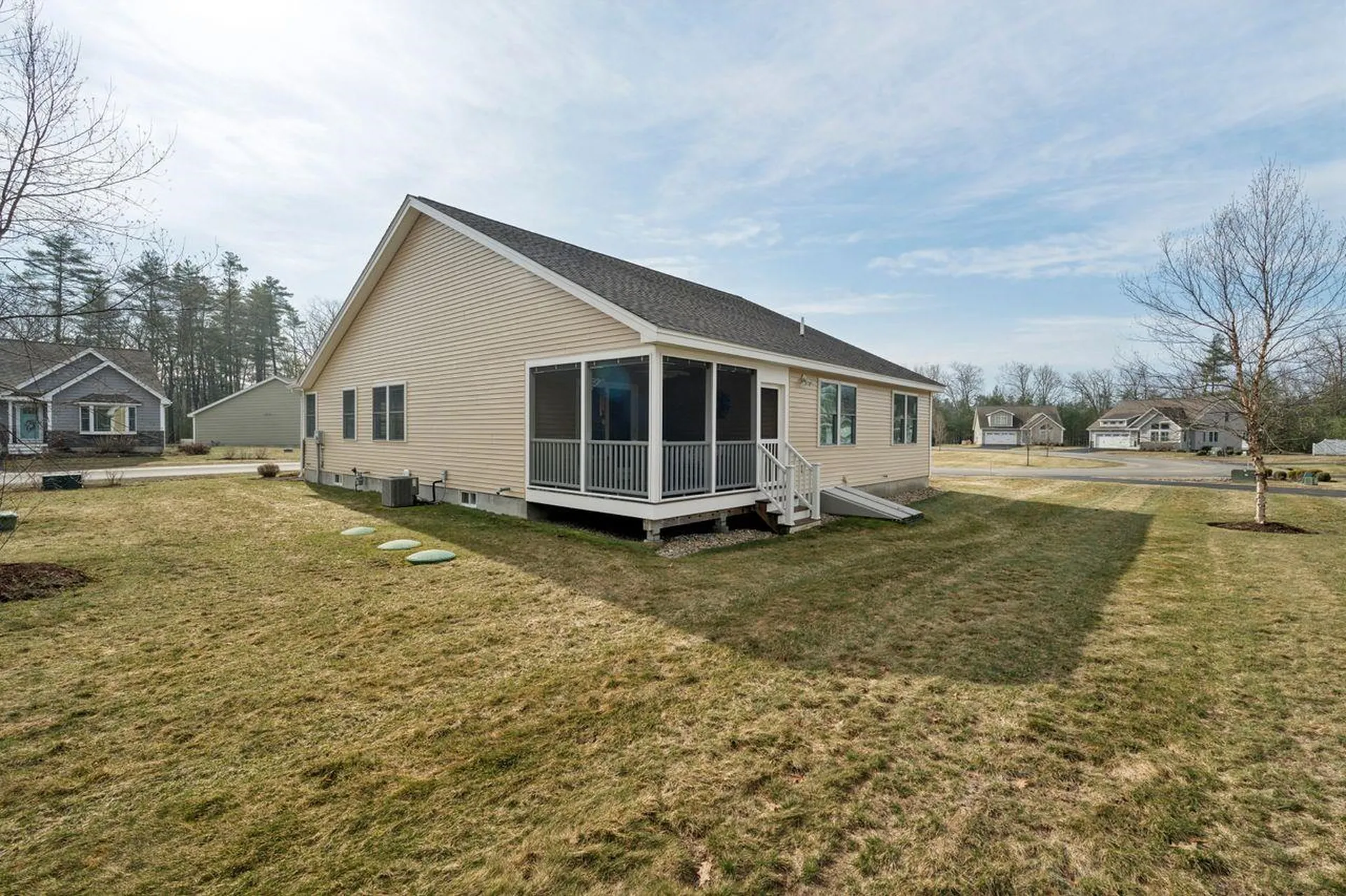 11 Castle Court Kingston NH 03848