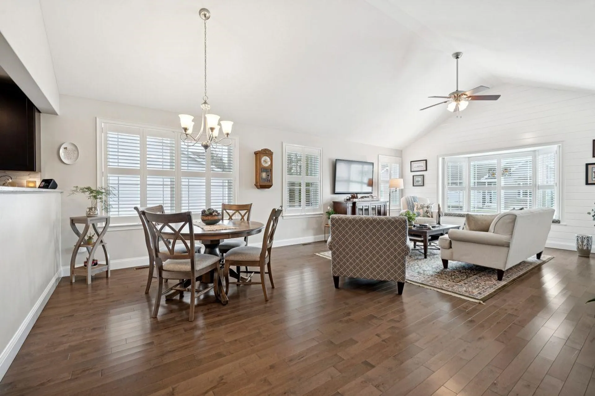 11 Castle Court Kingston NH 03848
