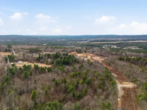 629 635 Fourth Range Road Pembroke NH 03275