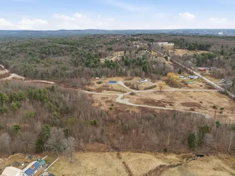 629 635 Fourth Range Road Pembroke NH 03275