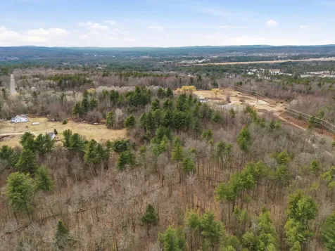 629 635 Fourth Range Road Pembroke NH 03275