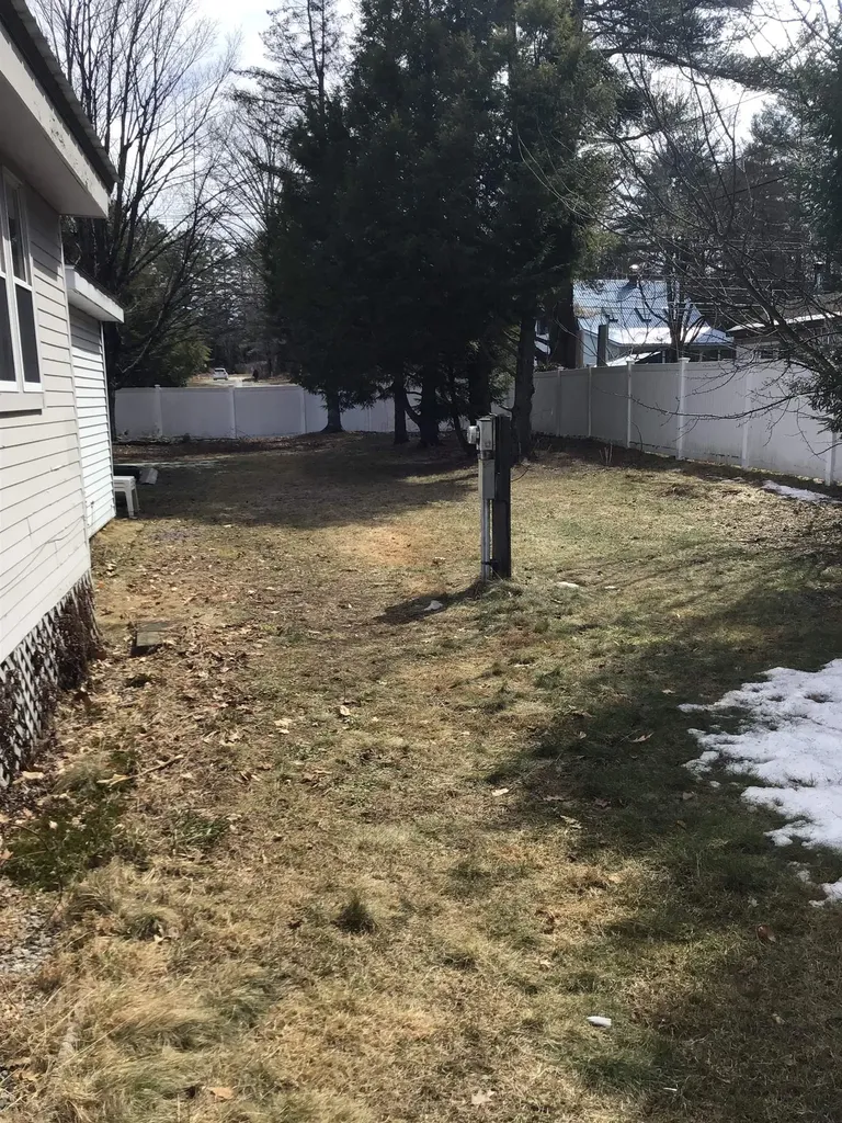 5 Brookside Drive Plymouth NH 03264