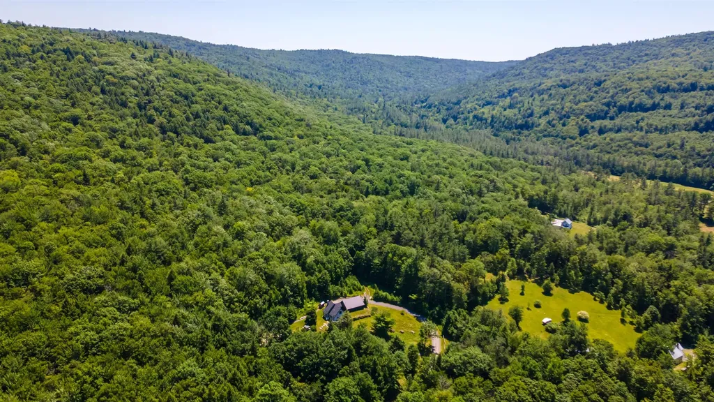 198 East Hill Road Wardsboro VT 05355