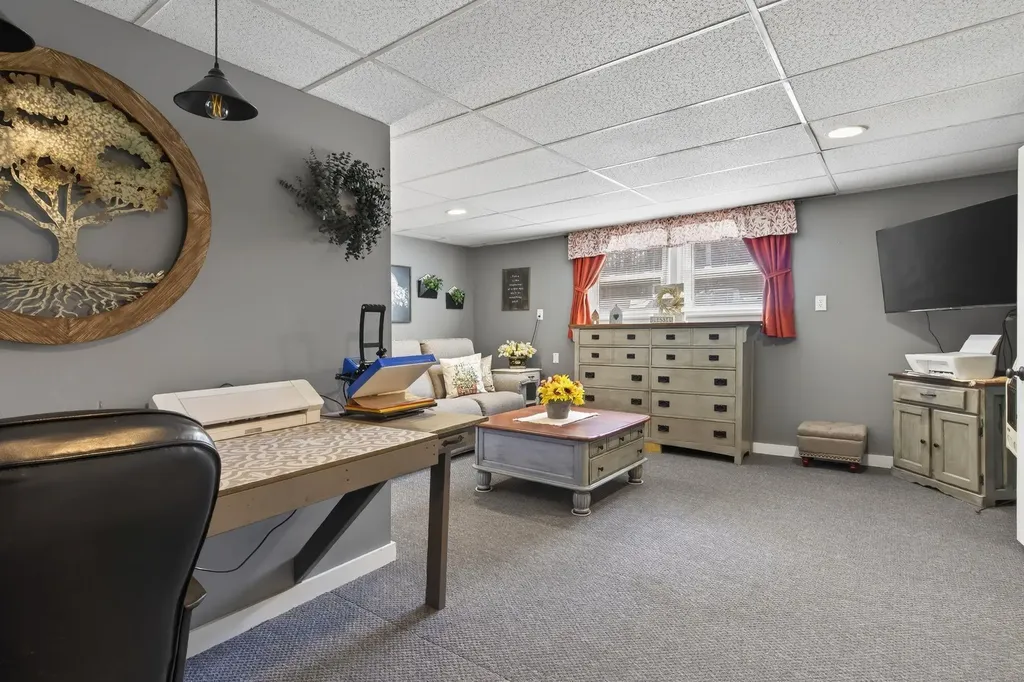 23 Birchwood Avenue Rochester NH 03867