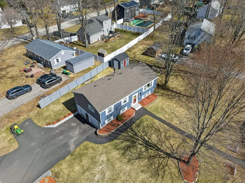 23 Birchwood Avenue Rochester NH 03867