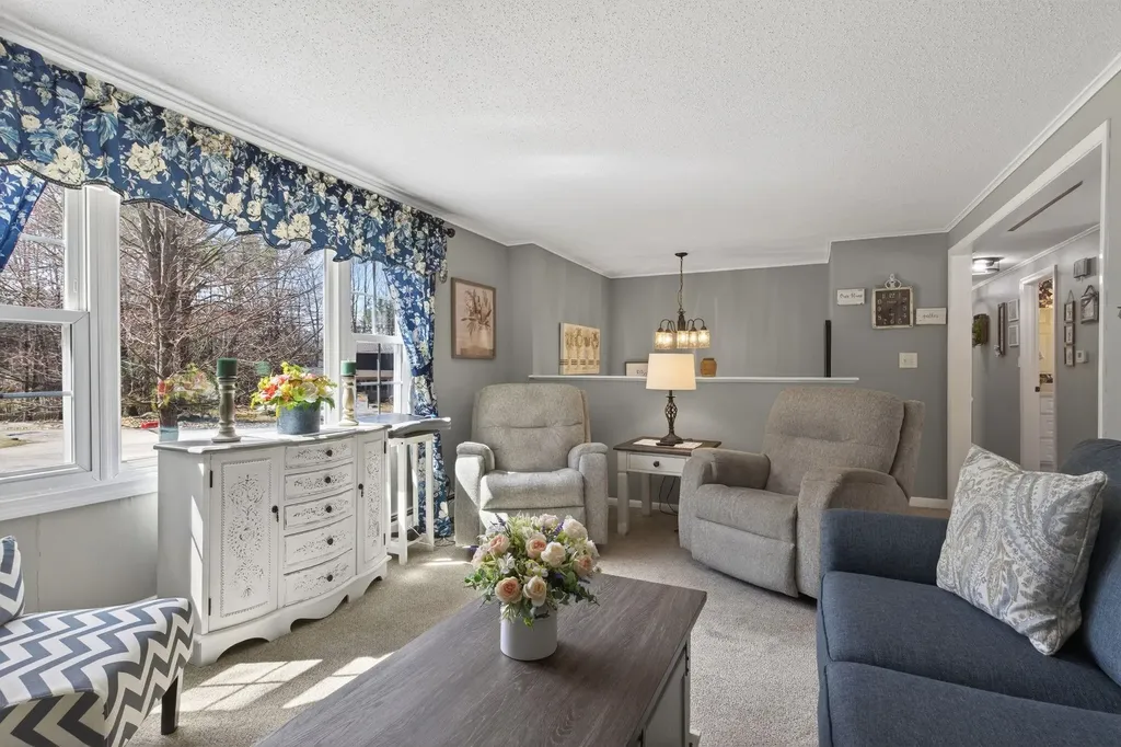 23 Birchwood Avenue Rochester NH 03867
