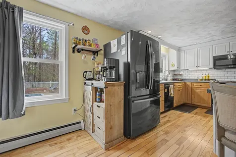 37 Mcgettigan Road Milford NH 03055