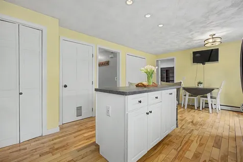 37 Mcgettigan Road Milford NH 03055