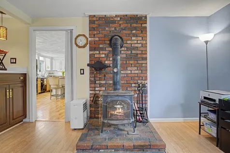 37 Mcgettigan Road Milford NH 03055