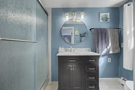 37 Mcgettigan Road Milford NH 03055