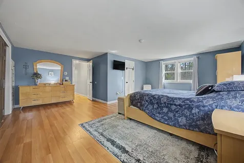 37 Mcgettigan Road Milford NH 03055