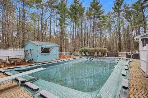 37 Mcgettigan Road Milford NH 03055