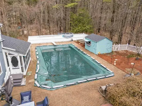 37 Mcgettigan Road Milford NH 03055