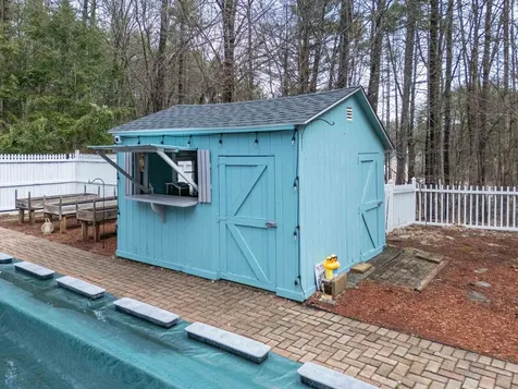 37 Mcgettigan Road Milford NH 03055