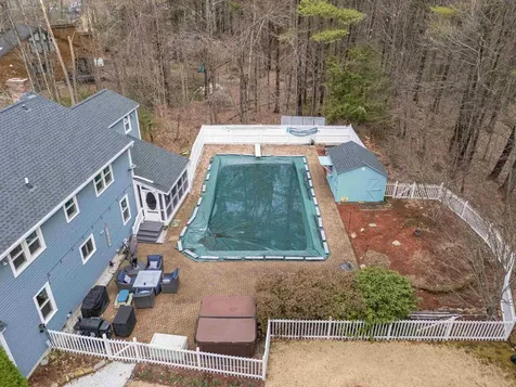 37 Mcgettigan Road Milford NH 03055