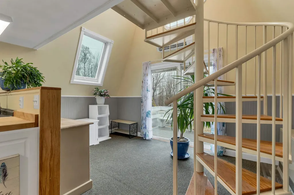 1 East Bluff Highlands Road Meredith NH 03253