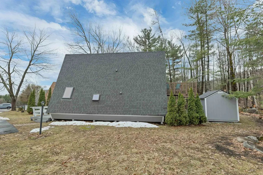 1 East Bluff Highlands Road Meredith NH 03253