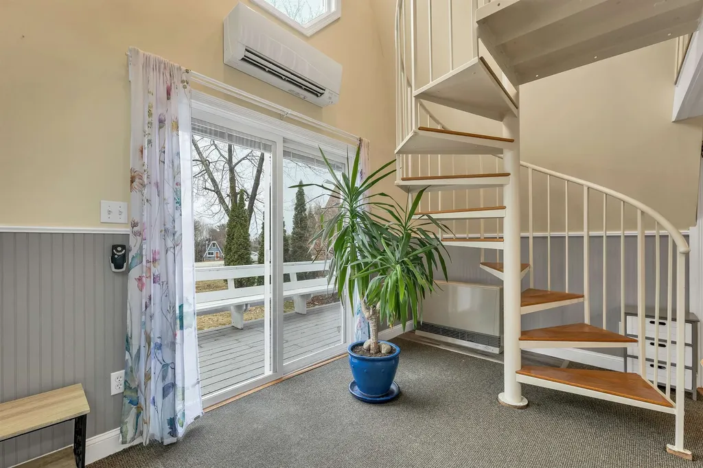 1 East Bluff Highlands Road Meredith NH 03253