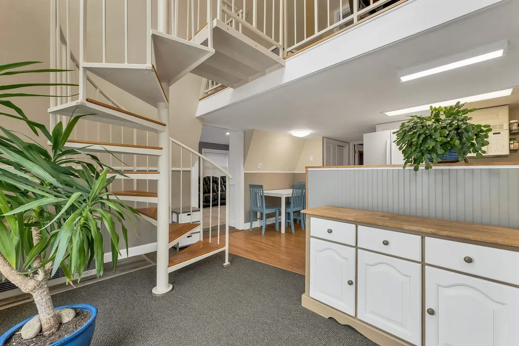 1 East Bluff Highlands Road Meredith NH 03253