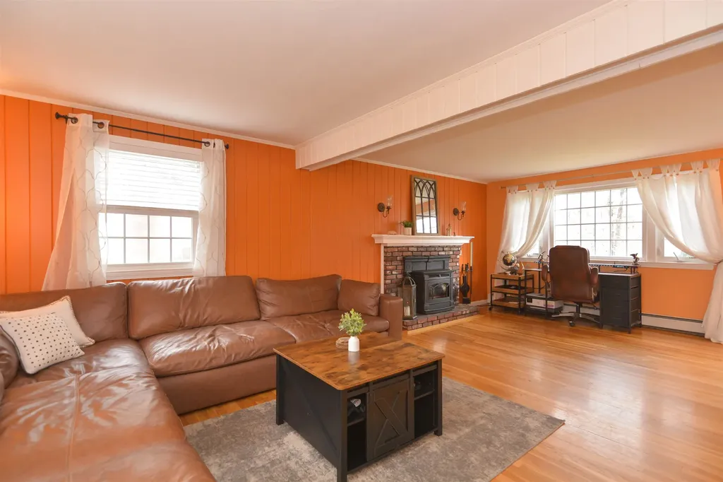 40 Barkland Drive Derry NH 03038