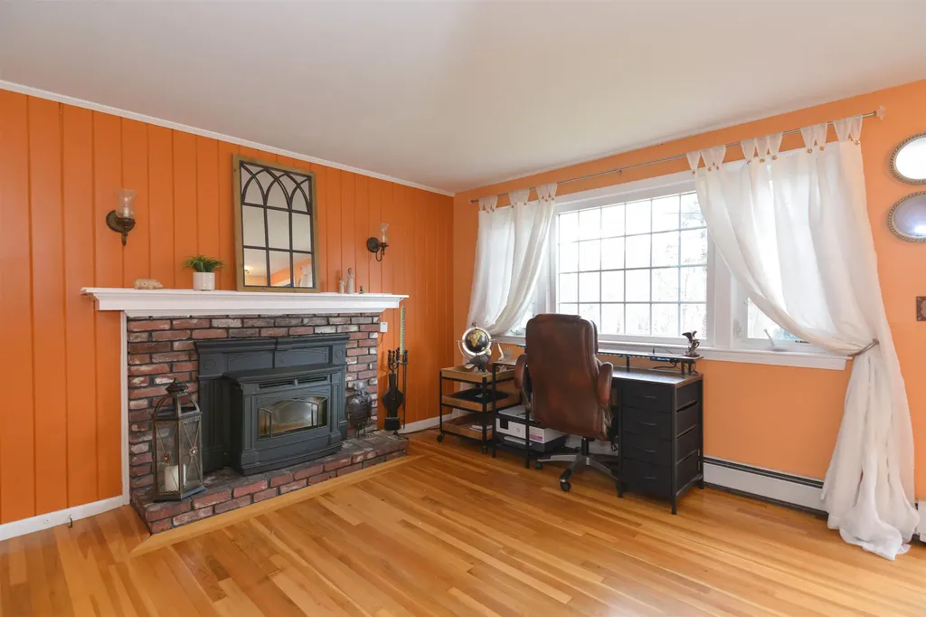 40 Barkland Drive Derry NH 03038