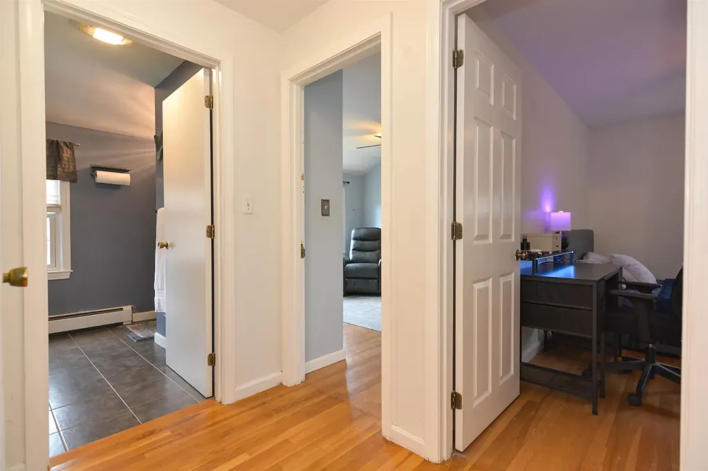 40 Barkland Drive Derry NH 03038
