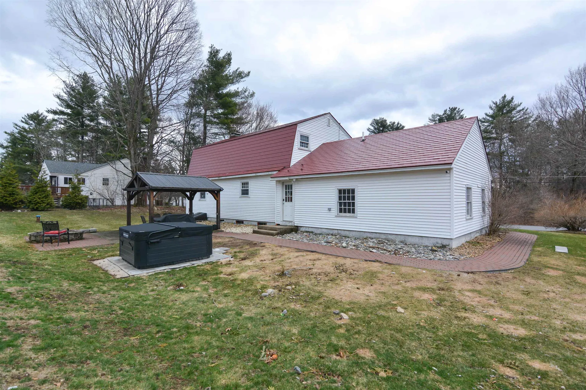 40 Barkland Drive Derry NH 03038