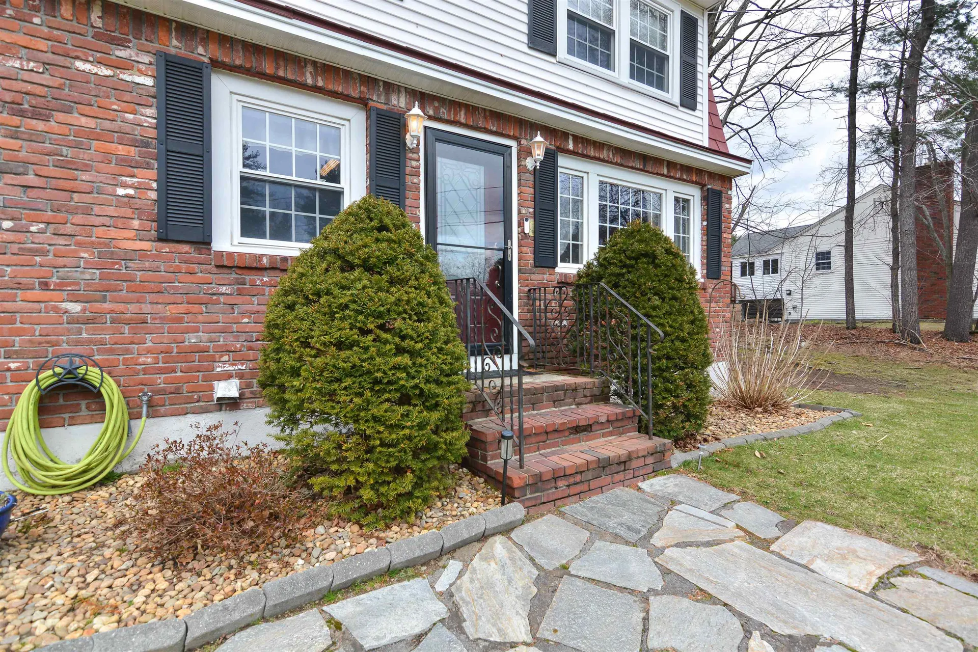 40 Barkland Drive Derry NH 03038