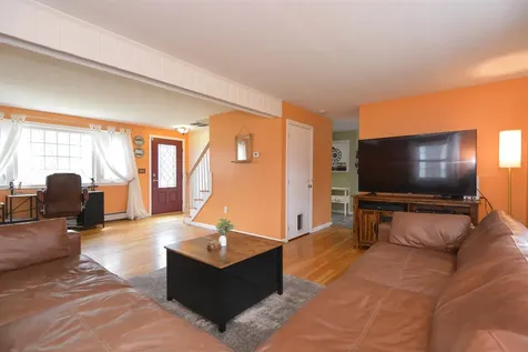 40 Barkland Drive Derry NH 03038