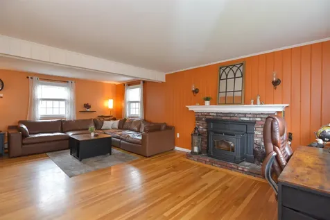 40 Barkland Drive Derry NH 03038
