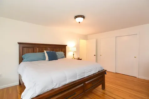 40 Barkland Drive Derry NH 03038