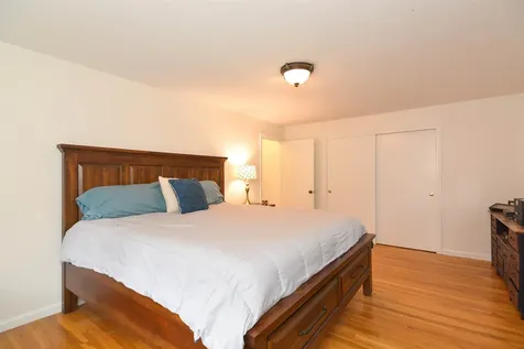 40 Barkland Drive Derry NH 03038